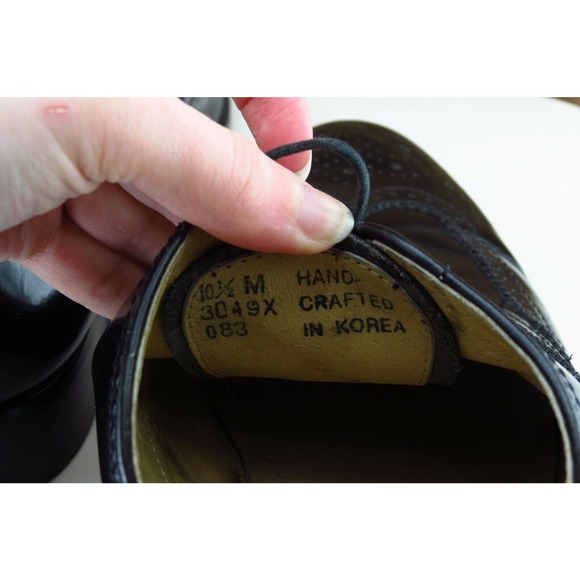 H.H. Brown Shoes Size 10.5 M Black Wingtip Oxfords Leather Men 3049X - Picture 7 of 9